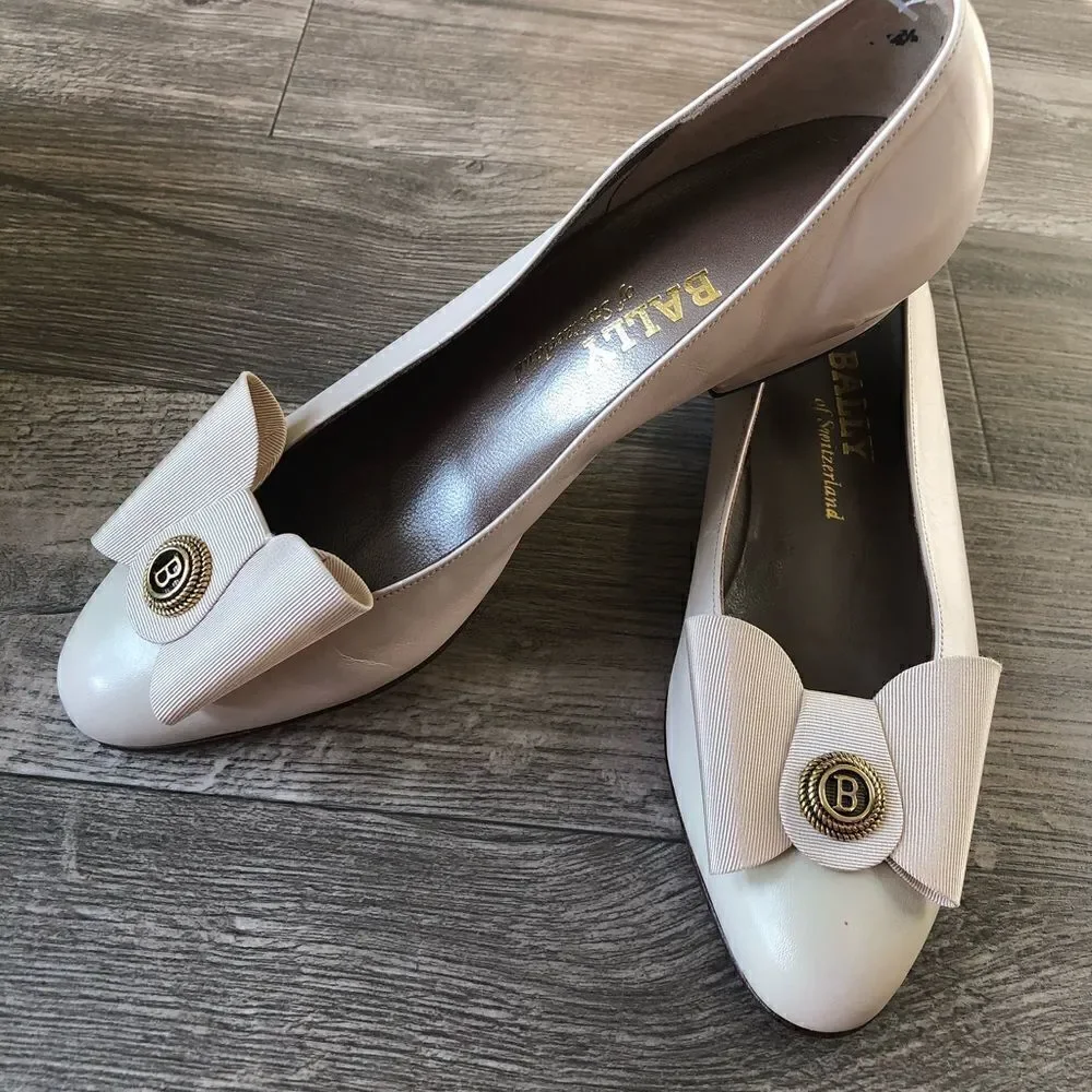 BALLY Vintage Bone Colored Leather Bow Flats